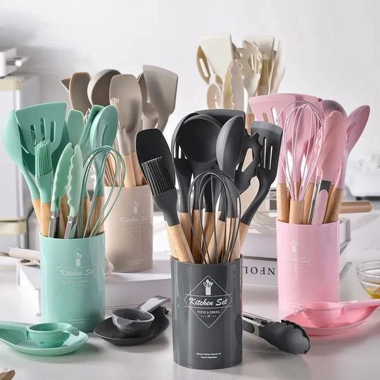 12 PCS Silicone Utensílios de Cozinha Antiaderente Conjunto de Utensílios de Cozinha Espátula Pá Batedores de Ovos Cabo de Madeira Conjunto de Ferramentas de Cozinha.