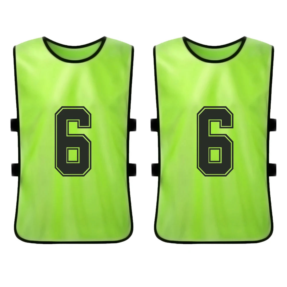 6 PCS / 2 PCS Adultos Futebol Pinnies Secagem Rápida Equipe de Futebol Jerseys Esportes Juvenis Scrimmage Equipe de Futebol Numerada Babadores Colete Esportivo.